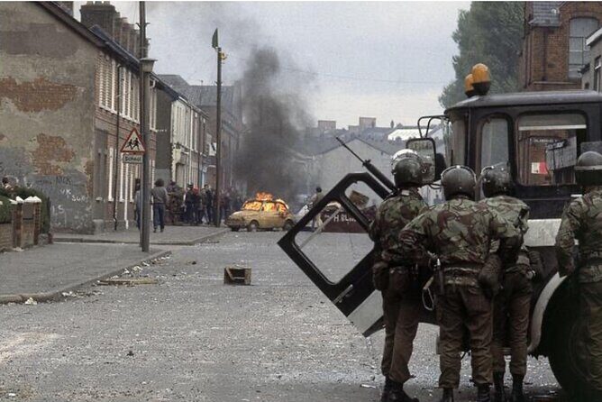 2 Hour Terror and Mural History Belfast taxi Private Tour - Price and Value: Is $190.59 for Two Hours Worth It?