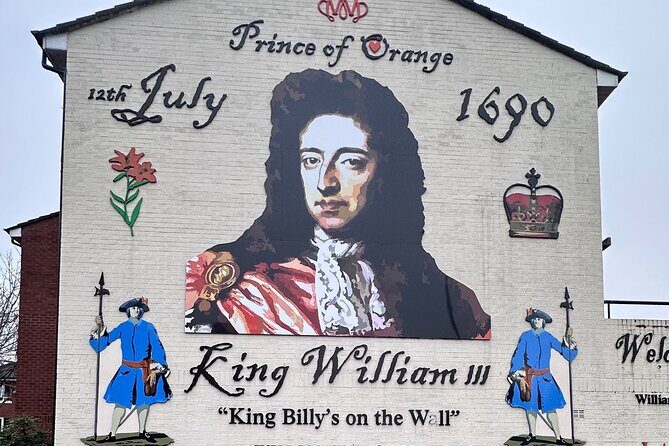 2 Hours Republican & Loyalist Mural Black Taxi Tour from Belfast - Stop 1: International Mural Wall (Divis Street) and why it changes with the world