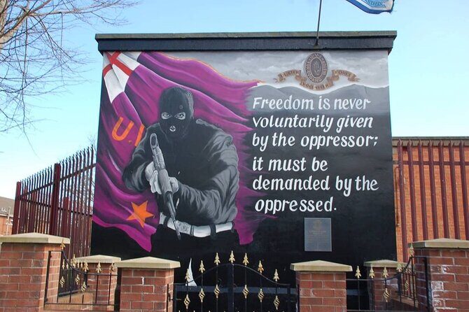 2 Hours Republican & Loyalist Mural Black Taxi Tour from Belfast - Stop 6: The Peacewall Taxi Tours moment—writing on the wall