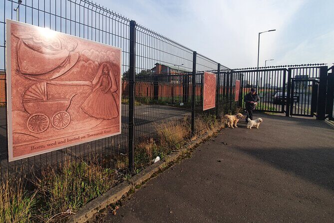Belfast Cab Tour of Peacewalls, Murals and the Famous Titanic Slips - Shankill Road: 52 years of violence, and its lasting effects