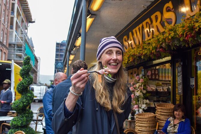 Belfast Centre Food Tour of 12+ Local Irish Dishes & Drinks - Guides and storytelling: Trevor, Craig, Nigel, and Victor’s impact