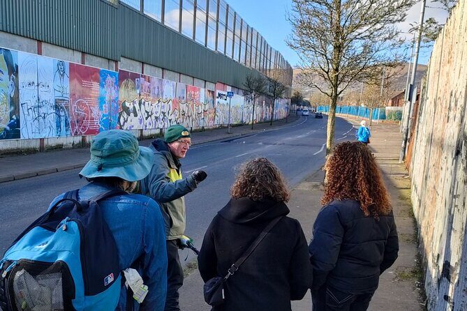 Belfast Troubles Tour: Walls and Bridges - First Presbyterian Church: history that complicates the usual divide