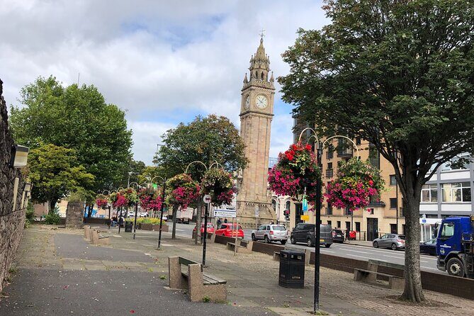 Best of Belfast Walking Tour - The guides: what makes the experience feel easy