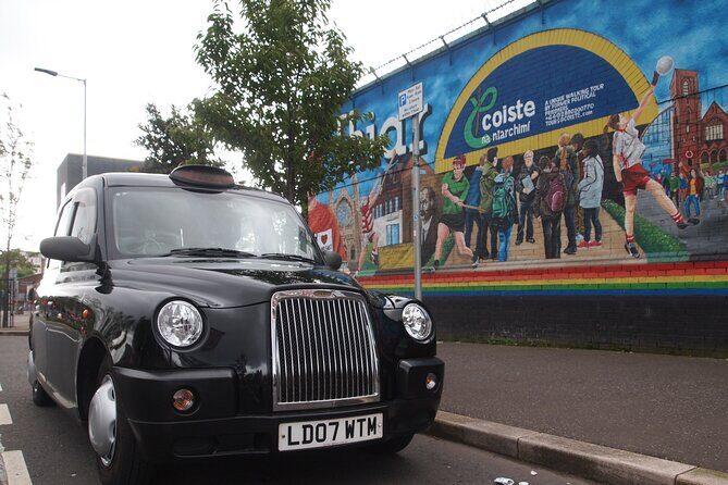 Black Taxi Mural "Tour Like A Local" - The black taxi part: why this tour feels easier