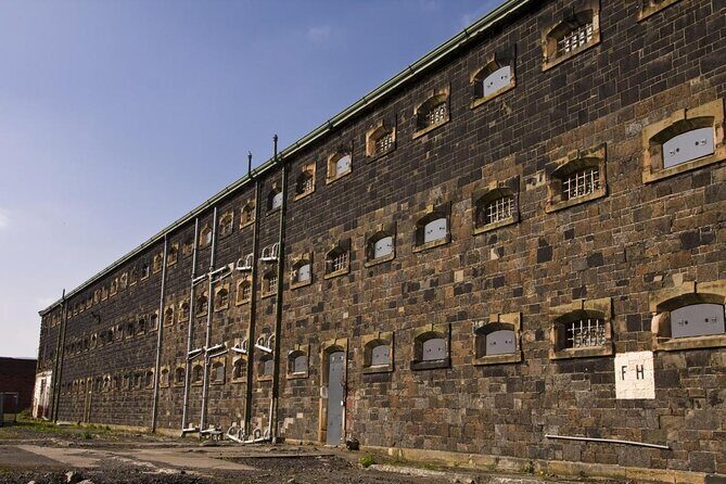 Black Taxi Tour and Crumlin Road Gaol tour Combo - Key things to know before you go