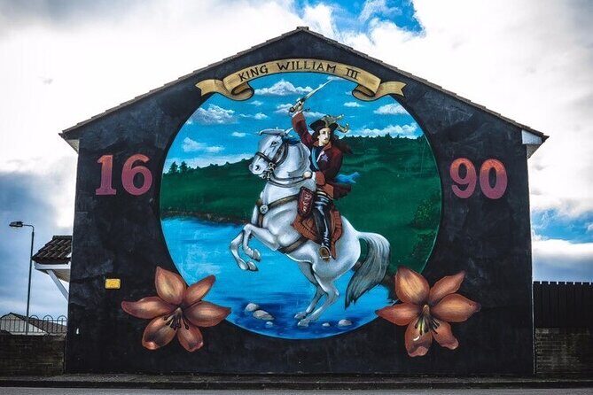 Cab Tours Belfast Famous Black Taxi Tours - A private black taxi route that cuts the guesswork in Belfast