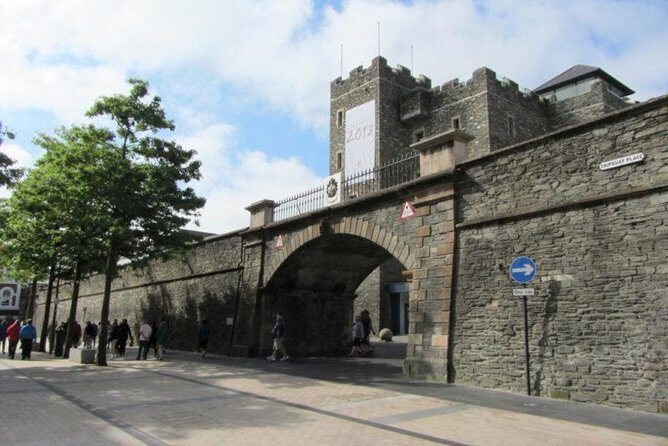 Derry Londonderry Private Luxury Full Day Tour From Belfast - Key Highlights You’ll Feel Immediately