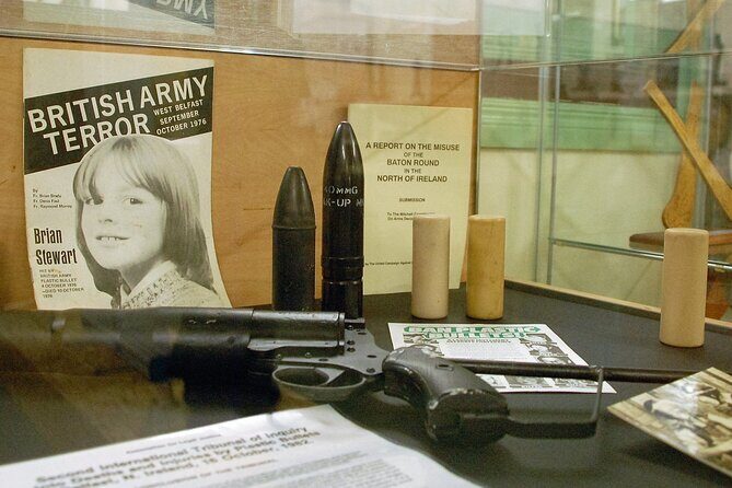 Express Terror and Peace 90 min Private Belfast Cab /Taxi Tour - Clonard Monastery: Secret Peace Talks and the Ringing of Memory