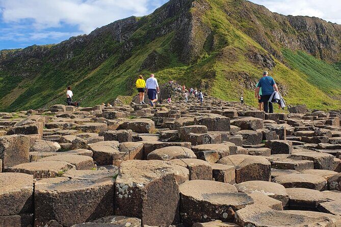 Five Star Giant's Causeway & Belfast Luxury Private Excursion. - Booking this as a private excursion from Belfast (and what you gain)