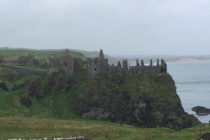 Game of Thrones and Giant's Causeway Day Tour from Belfast - Bushmills Distillery (45 minutes): the classic break from fiction