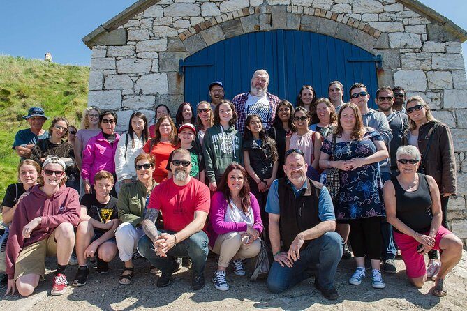Game of Thrones and Giant's Causeway Full-Day Tour from Belfast - Ballintoy and Fullerton Arms: lunch plus the Door of Thrones