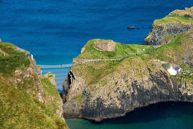 Giant’s Causeway and Titanic Experience from Belfast Port - Getting the Most Out of Short Stops