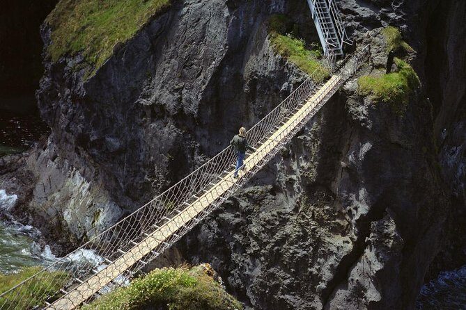 Giant's Causeway Full Day Tour from Belfast - Getting On: Europa Hotel at 9:45 and a 7-Hour Rhythm