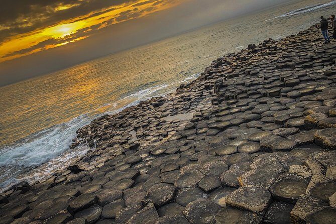 Giants Causeway Tour from Belfast + FREE Belfast Mural Tour - Ballintoy Harbour and Dunluce Castle: Game of Thrones Vibes Without the Crowds