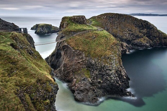 Giant's Causeway Tour from Belfast - Luxury Bus + Castles Tour - Dunluce Castle ruins: the seafront stop that steals the show