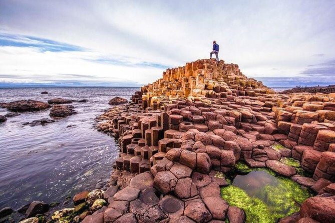 Giant's Causeway Tour from Belfast - Luxury Bus + Castles Tour - Belfast City Hall: quick finish, clean logistics