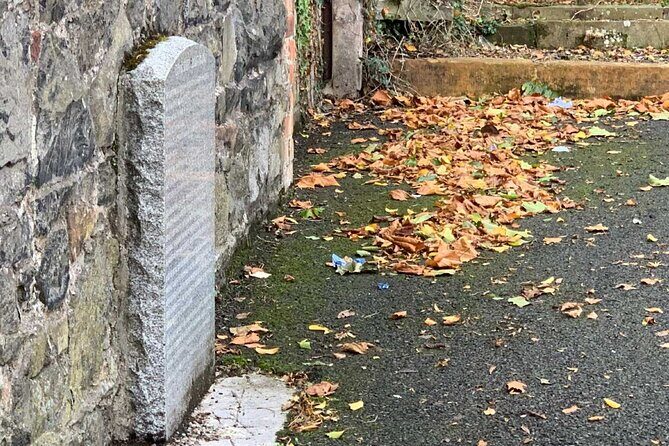 Haunted Belfast Exploration Game and Tour - Crumlin Road Courthouse: the next clue and a good photo pause