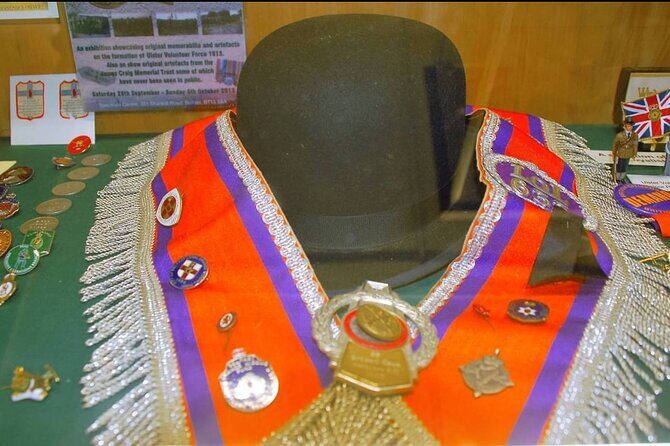 History of Belfast conflict and terror 1 hour black taxi tour - Who this tour suits best