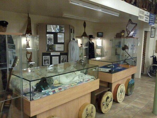 IRA Troubles Conflict Private Tour Museum Graves Murals and Political Analysis - Key highlights to expect