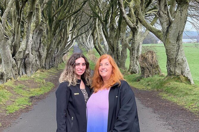 Luxury Giants Causeway Tour in Mercedes + FREE Belfast Mural Tour - What to ask your guide before you roll out