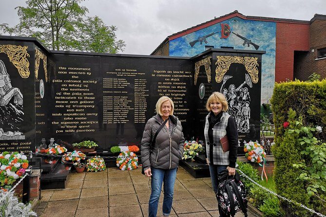 Official World Famous Belfast Taxi Tour ™ - Stop 1 at the International Wall: murals, context, and the Peace Wall