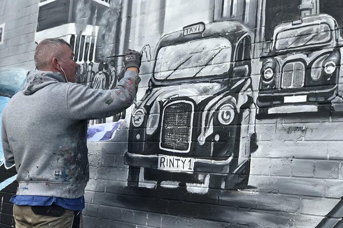 Original Drivers Belfast Taxi/Cab Tour 2 hour private adventure - Pickup from Belfast City Hall and where the tour starts