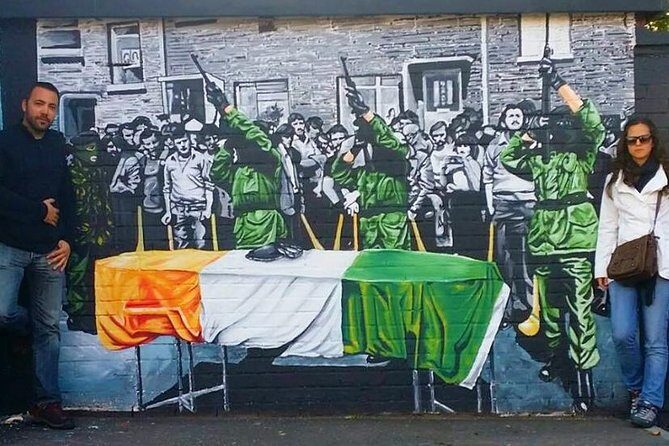 Original Private Belfast Troubles and Peace Cab/Taxi Tour 2 Hours - Bobby Sands mural and the Falls Road context
