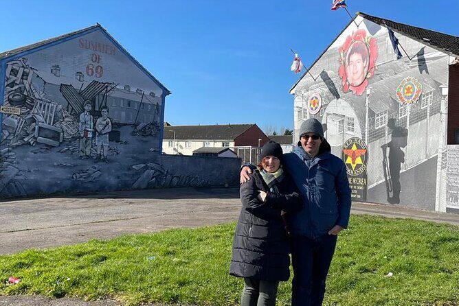 Private Belfast Mural & Giant's Causeway Tour from Belfast (2 in 1) - Bushmills Distillery: one hour of grain-to-glass plus a tasting at 1608