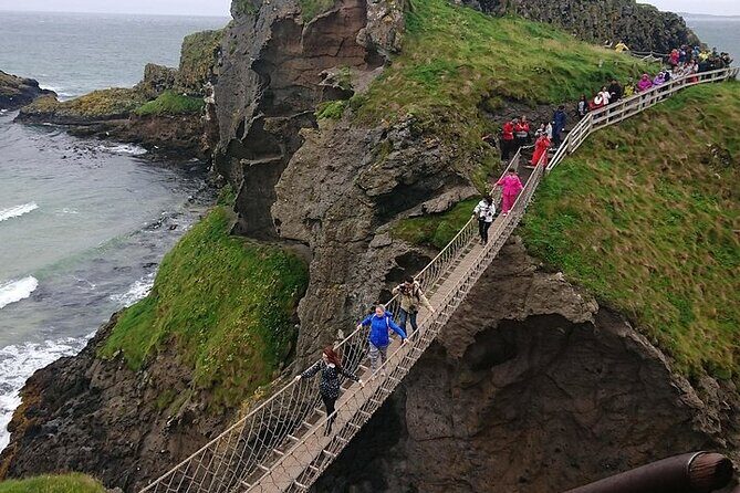Private Giants Causeway Tour From Belfast - Your guide and vehicle: why it changes the whole day