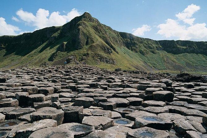 Shore Excursion: Giants Causeway Tour From Belfast Port (Extra Leg Room Bus) - Stop 1: Giant’s Causeway in 90 minutes without feeling rushed