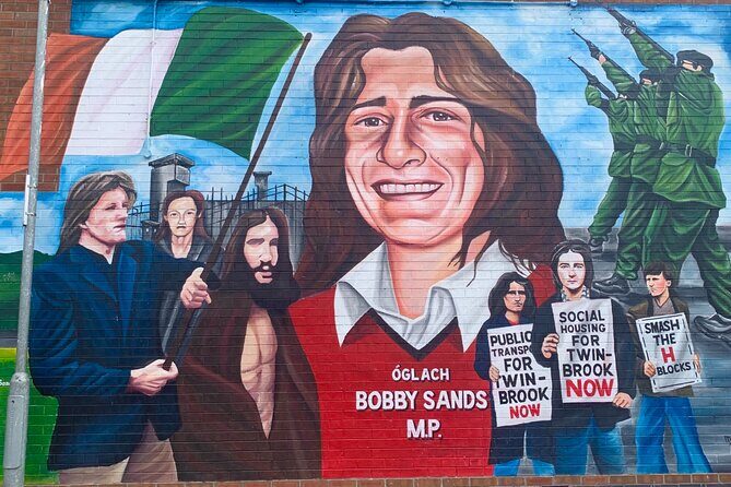 The Troubles and iconic award winning taxi 2hr private cab tour - Stop 4: Shankill Road murals and the Loyalist story