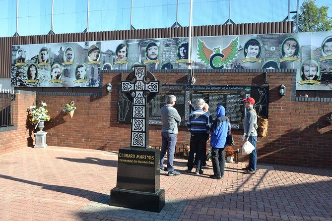 World Famous Private Belfast Troubles Taxi Cab Tour 2 Hour - FAQ